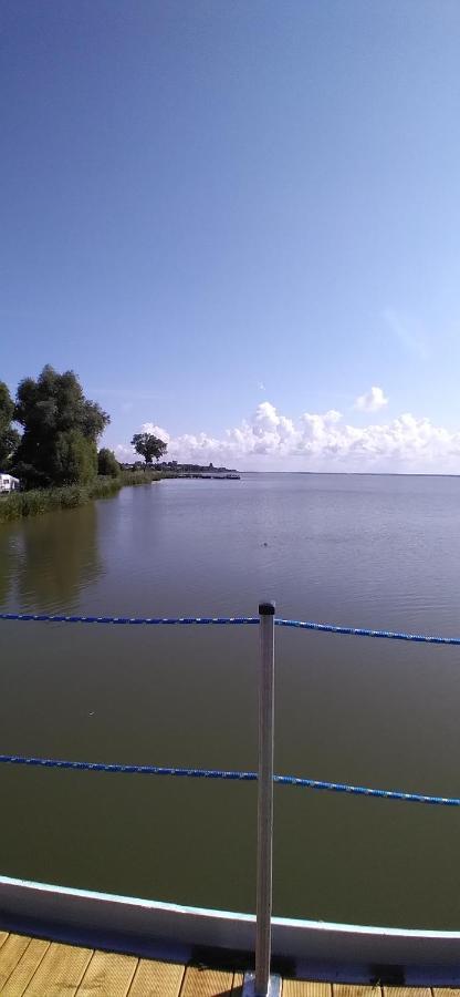 Houseboat Arka 1 - Domki Na Wodzie, Rower Wodny, Wifi, Parking Mielno  Eksteriør bilde