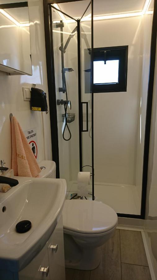 Houseboat Arka 1 - Domki Na Wodzie, Rower Wodny, Wifi, Parking Mielno  Eksteriør bilde