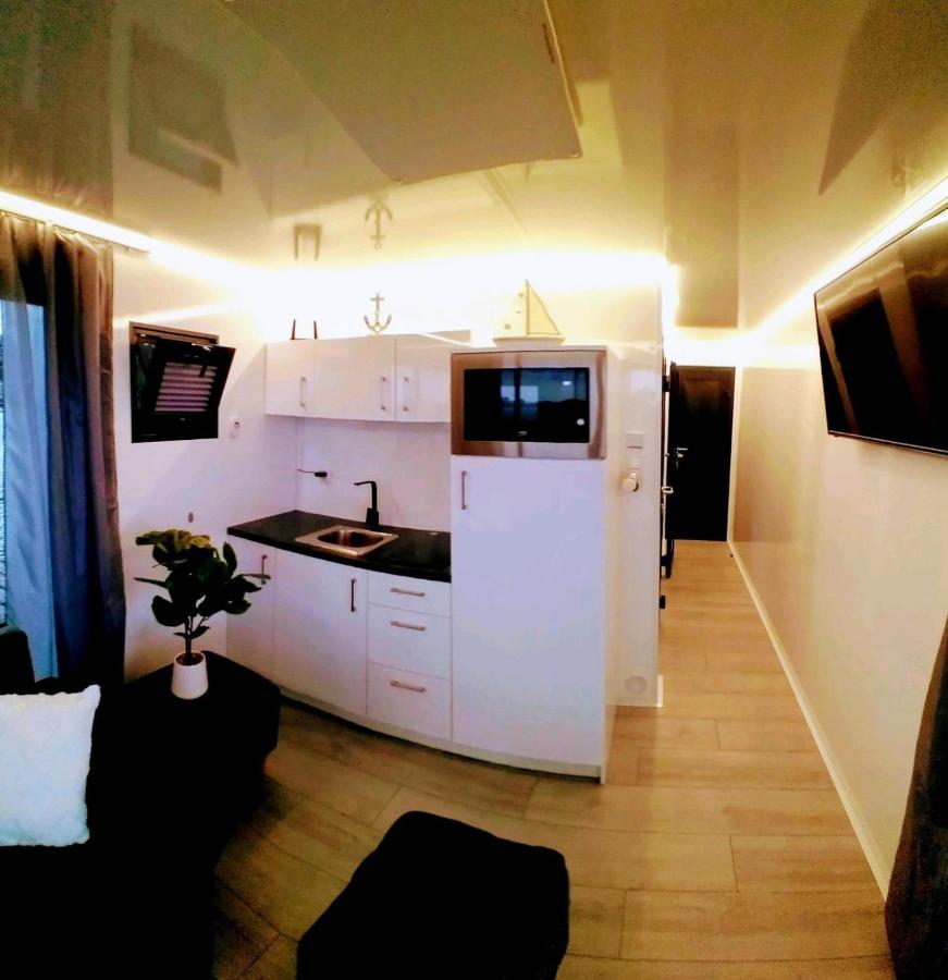 Houseboat Arka 1 - Domki Na Wodzie, Rower Wodny, Wifi, Parking Mielno  Eksteriør bilde